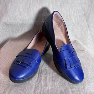 FITFLOP Sz 8.5 Comfort Almond Toe  Tongue Toe Box Slip On Shoes Flats